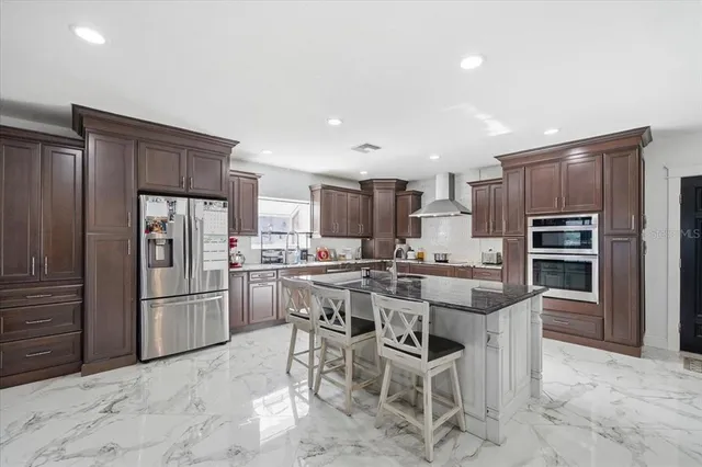 $1,395,000 | 505 Lakeside Drive, Seffner, FL 33584