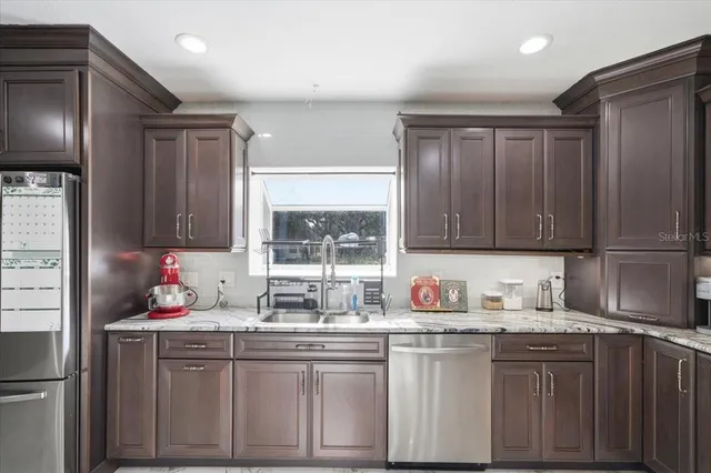 $1,395,000 | 505 Lakeside Drive, Seffner, FL 33584