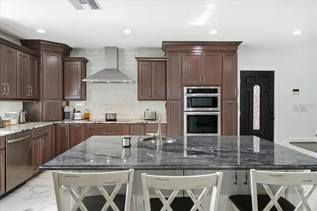 $1,395,000 | 505 Lakeside Drive, Seffner, FL 33584