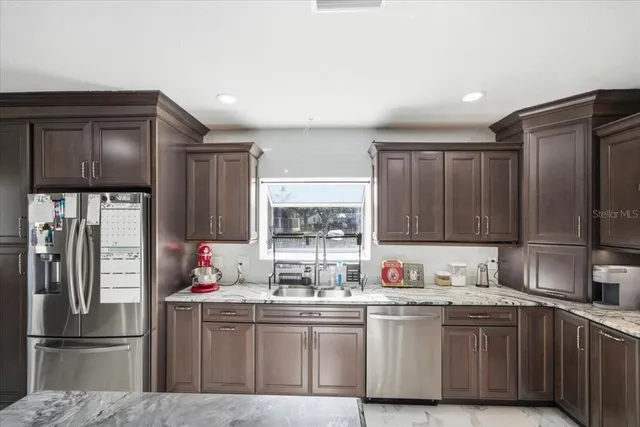 $1,395,000 | 505 Lakeside Drive, Seffner, FL 33584