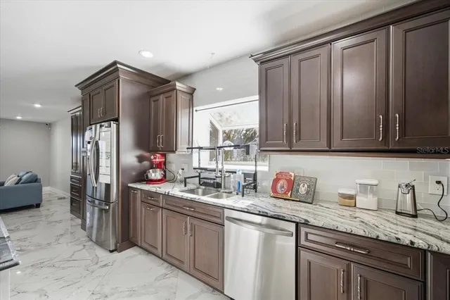 $1,395,000 | 505 Lakeside Drive, Seffner, FL 33584