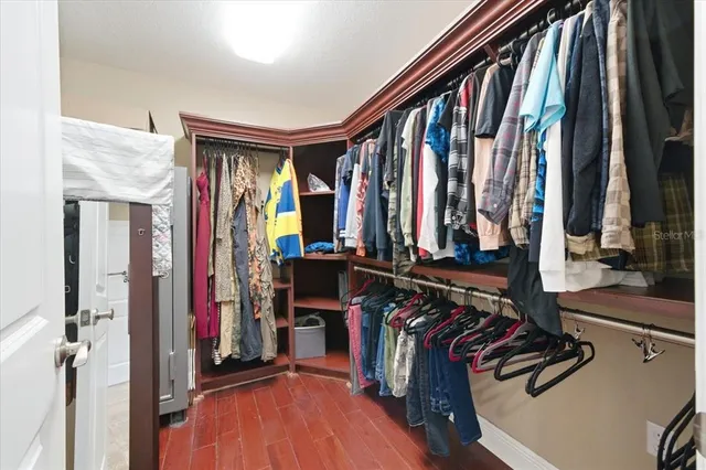 $1,395,000 | 505 Lakeside Drive, Seffner, FL 33584