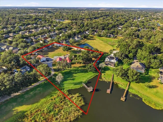 $1,395,000 | 505 Lakeside Drive, Seffner, FL 33584