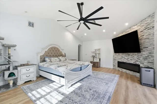 $1,395,000 | 505 Lakeside Drive, Seffner, FL 33584