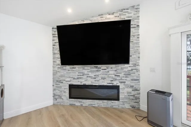 $1,395,000 | 505 Lakeside Drive, Seffner, FL 33584