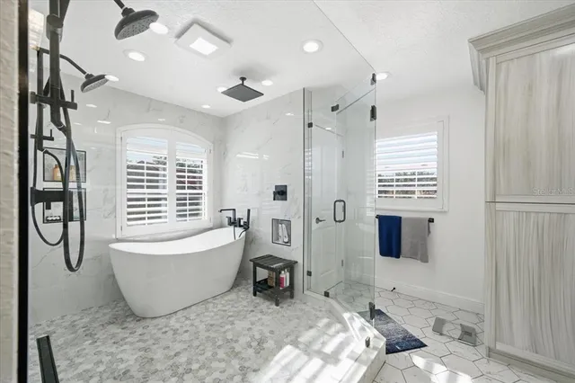 $1,395,000 | 505 Lakeside Drive, Seffner, FL 33584