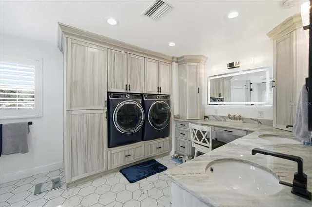 $1,395,000 | 505 Lakeside Drive, Seffner, FL 33584