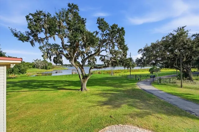 $1,395,000 | 505 Lakeside Drive, Seffner, FL 33584