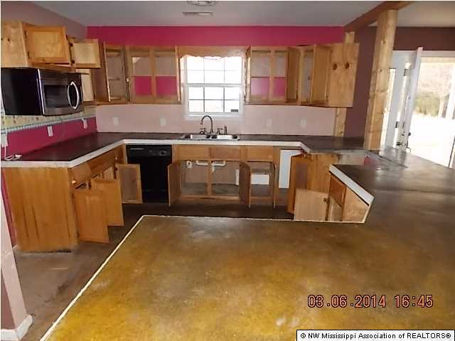988 Crawford Road Coldwater, MS 38618 - Photo 4 of 15 Additional Photo