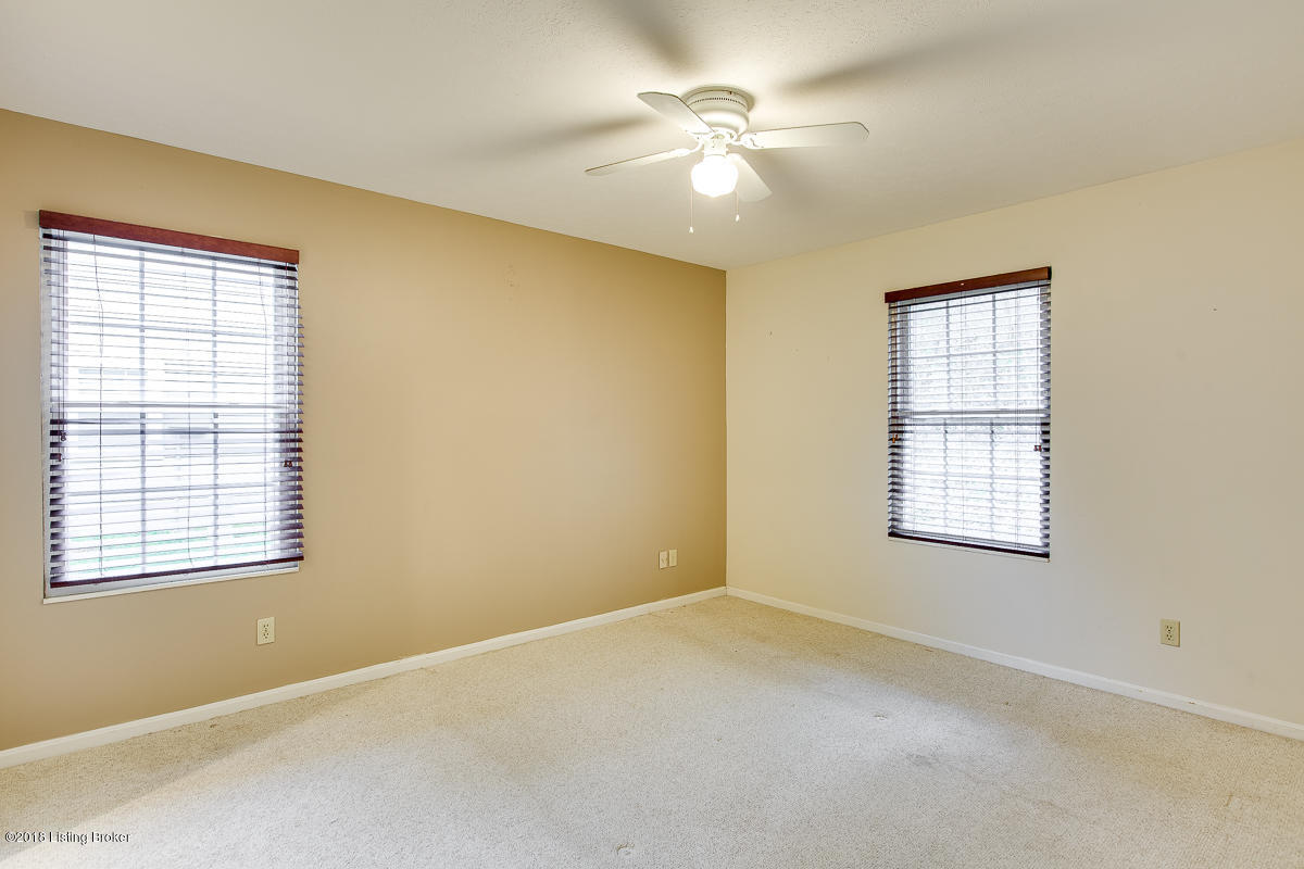 410 Mockingbird Valley Road, Unit 35 Louisville, KY 40207 - Photo 11 of 22 410 Mockingbird Valley Rd-18
