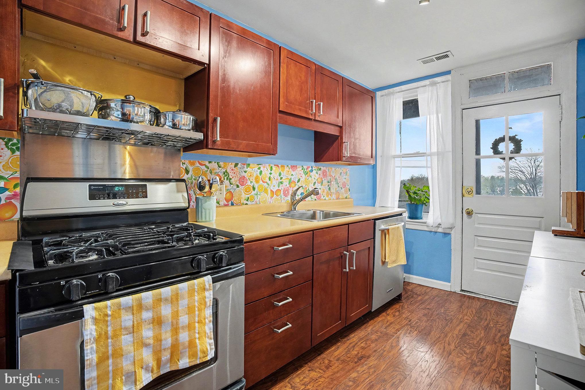 900 Valley Road, Unit C302 Elkins Park, PA 19027 - Photo 19 of 30 Kitchen