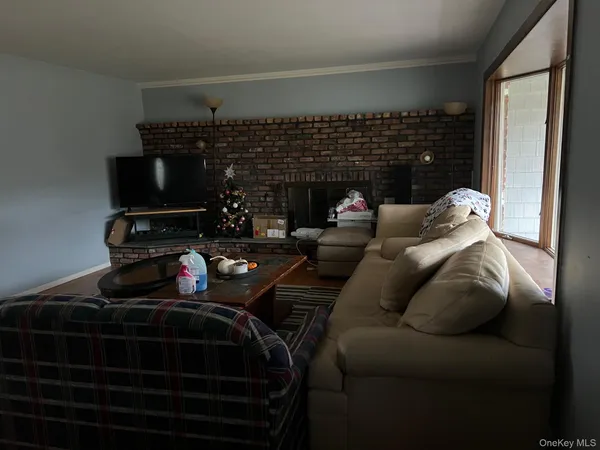 $1,100 | 30 Madeley Lane, Stony Brook, NY 11790