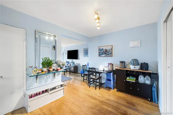 $239,999 | 75-15 210th Street, Unit 6C | Oakland Gardens