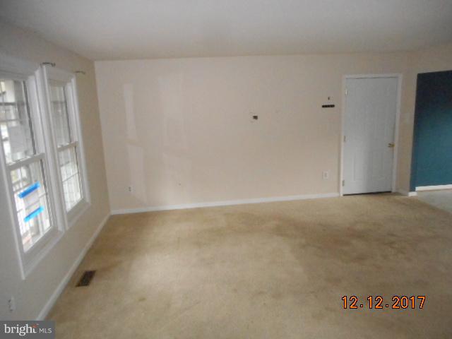 6710 Hemlock Point Road New Market, MD 21774 - Photo 4 of 20 Living Room