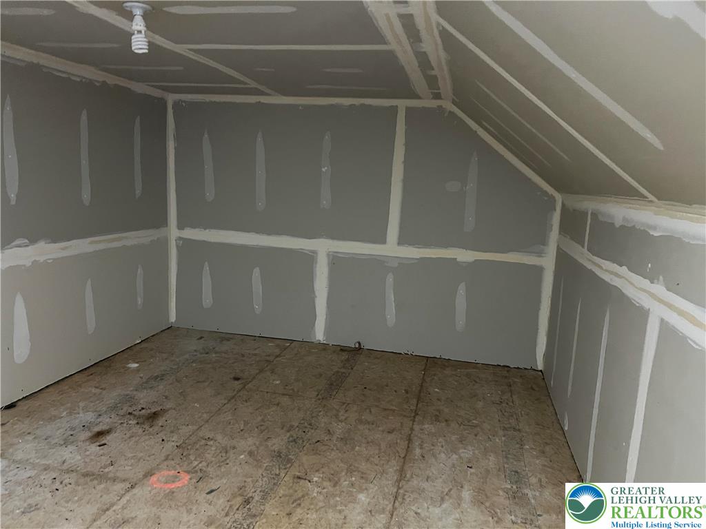 6960 Constitution Drive Bethlehem, PA 18017 - Photo 10 of 18 a view of an empty room