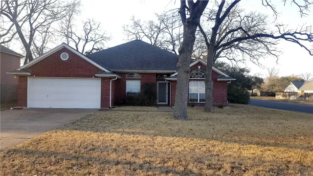 $2,500 | 2609 Brookway Court, College Station, TX 77845