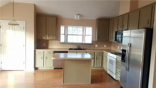 $2,500 | 2609 Brookway Court, College Station, TX 77845