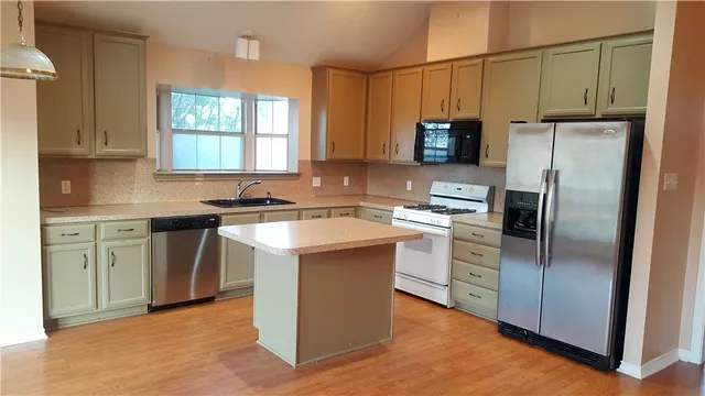 $2,500 | 2609 Brookway Court, College Station, TX 77845