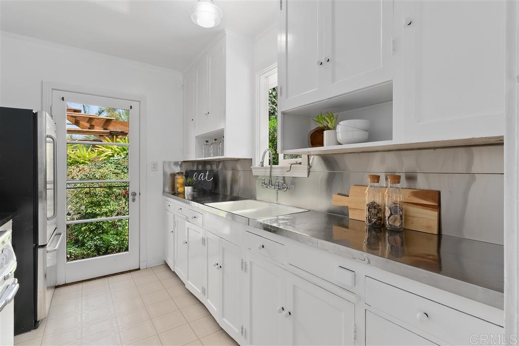 1627 Kearsarge Road La Jolla, CA 92037 - Photo 12 of 25