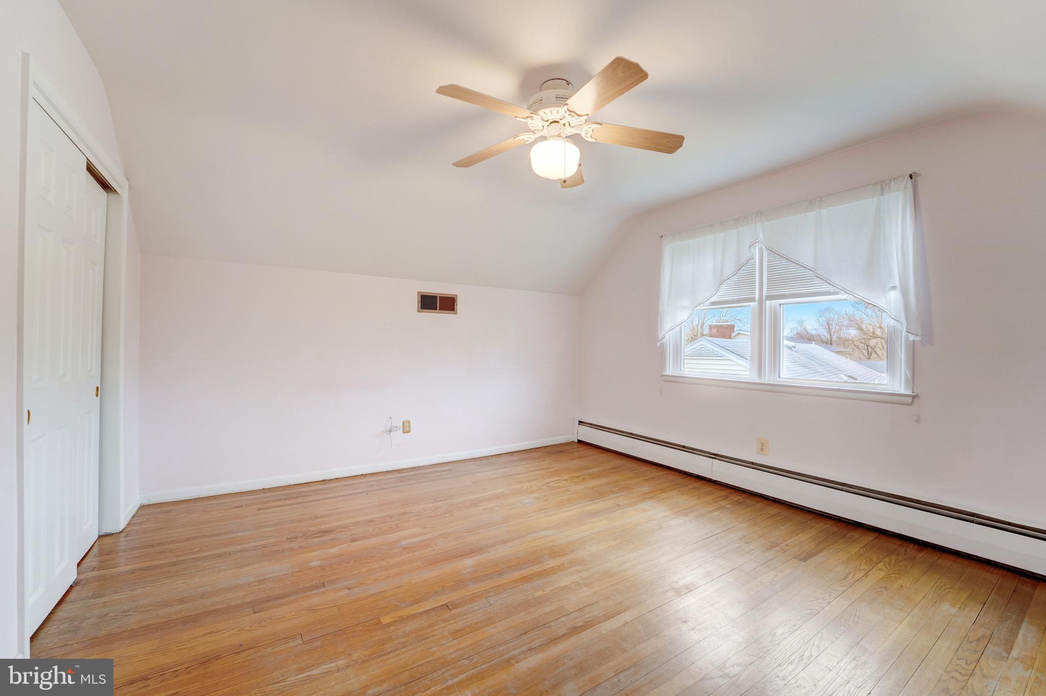 914 Rappaix Court Towson, MD 21286 - Photo 22 of 41 3rd Bedroom