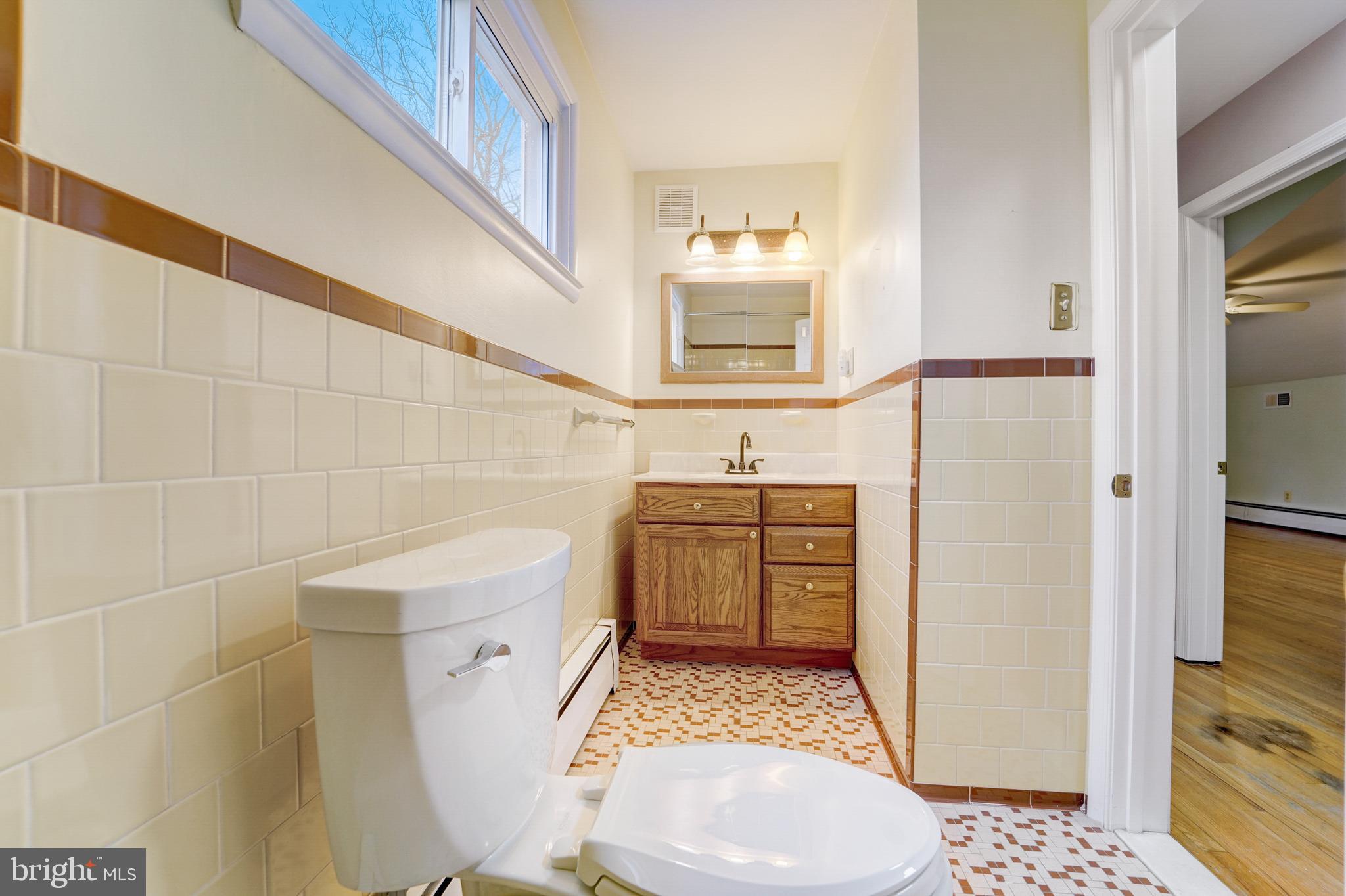 914 Rappaix Court Towson, MD 21286 - Photo 25 of 41 Bathroom