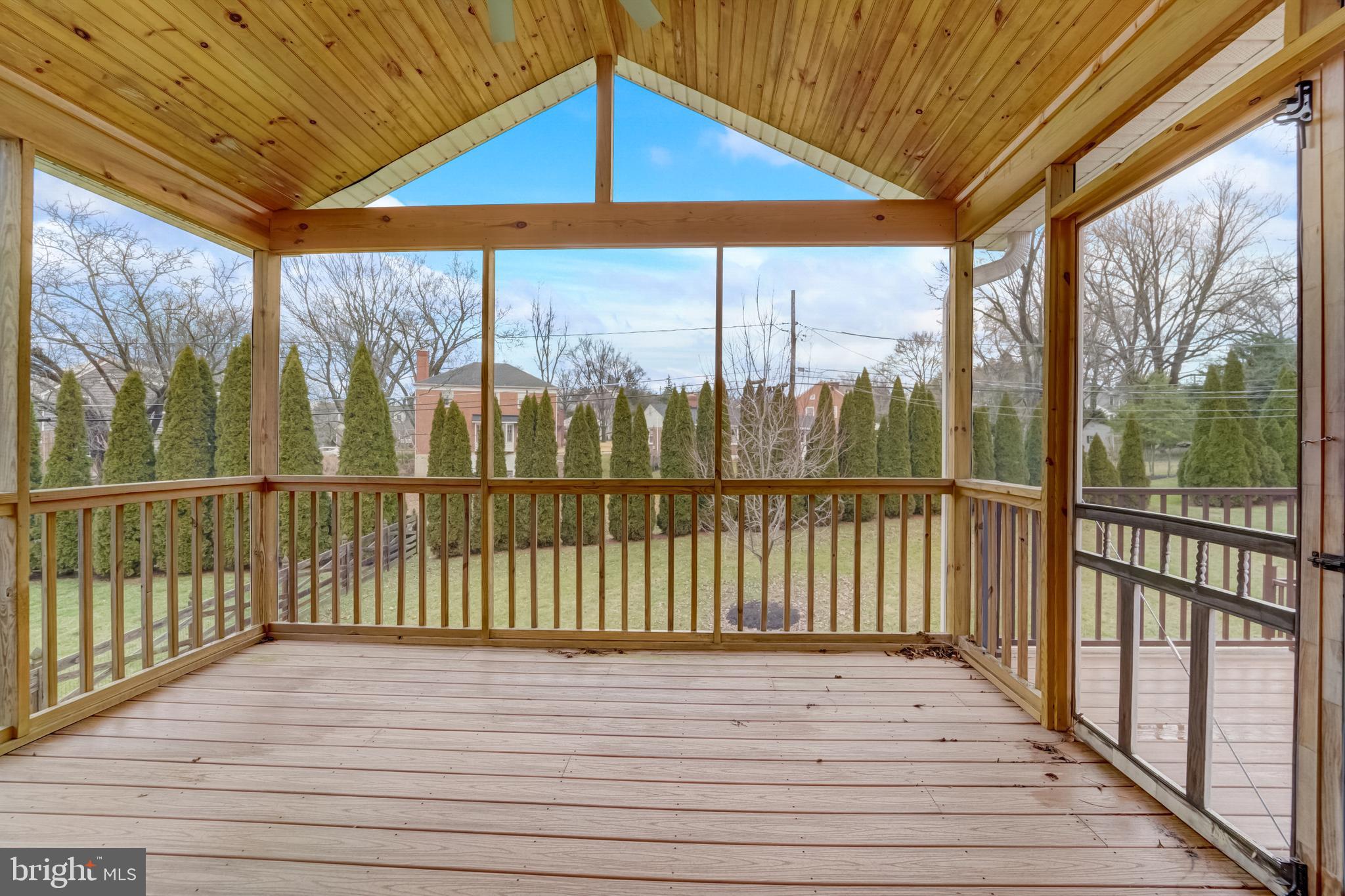 914 Rappaix Court Towson, MD 21286 - Photo 30 of 41 Screened Deck