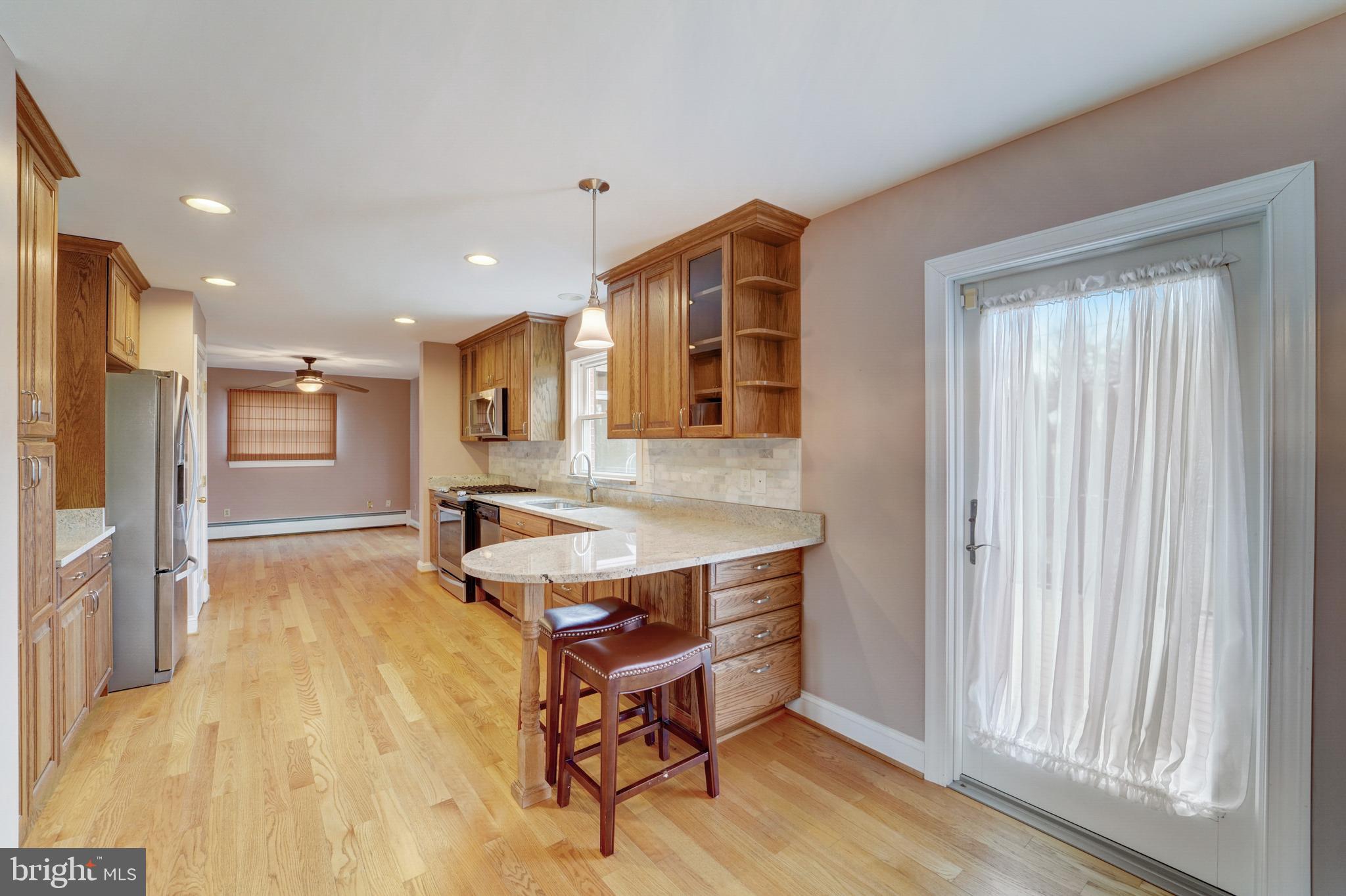 914 Rappaix Court Towson, MD 21286 - Photo 9 of 41 Kitchen