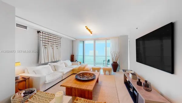 $7,500 | 7000 Island Boulevard, Unit 1808, Aventura, FL 33160