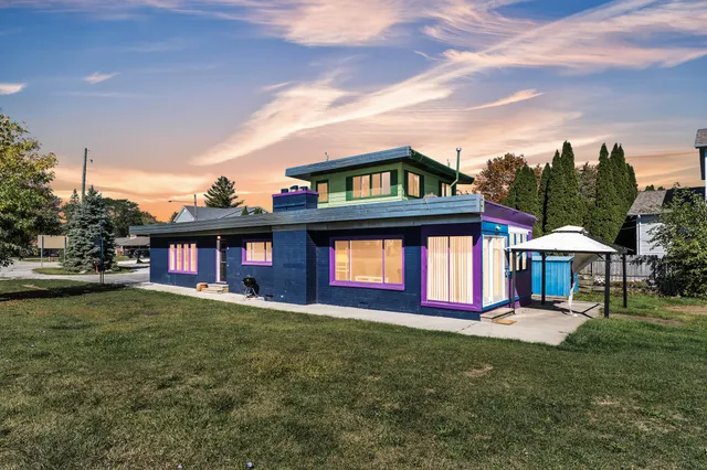 $469,900 | 37252 Jefferson Avenue, Harrison Township, MI 48045