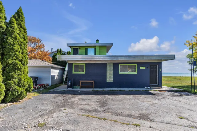 $469,900 | 37252 Jefferson Avenue, Harrison Township, MI 48045