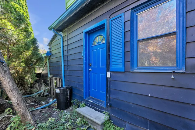 $469,900 | 37252 Jefferson Avenue, Harrison Township, MI 48045