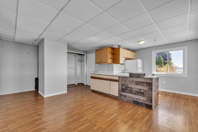 $469,900 | 37252 Jefferson Avenue, Harrison Township, MI 48045