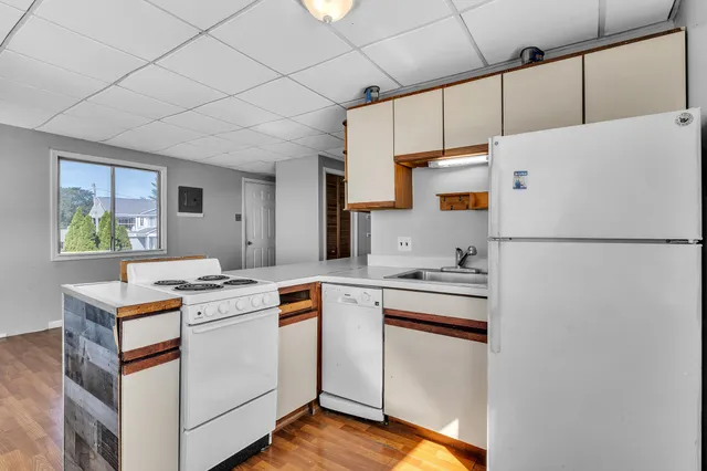 $469,900 | 37252 Jefferson Avenue, Harrison Township, MI 48045