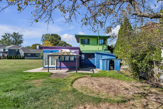 $469,900 | 37252 Jefferson Avenue, Harrison Township, MI 48045