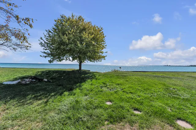 $469,900 | 37252 Jefferson Avenue, Harrison Township, MI 48045