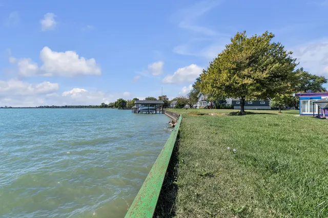 $469,900 | 37252 Jefferson Avenue, Harrison Township, MI 48045