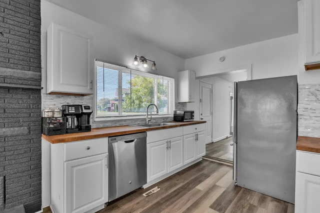 $469,900 | 37252 Jefferson Avenue, Harrison Township, MI 48045