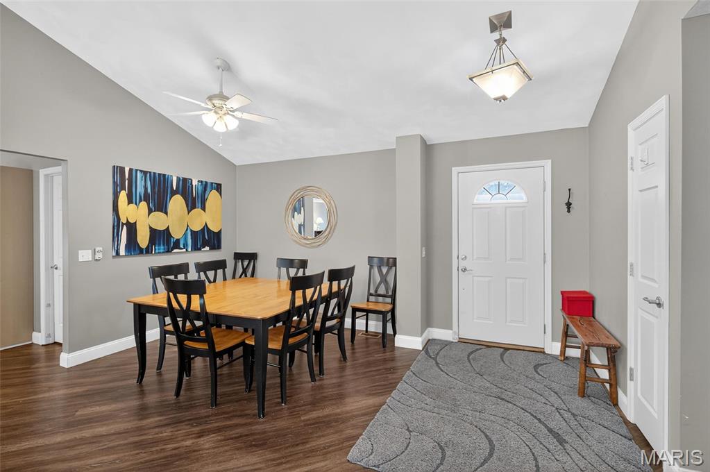 216 Sarah Court Waterloo, IL 62298 - Photo 4 of 56