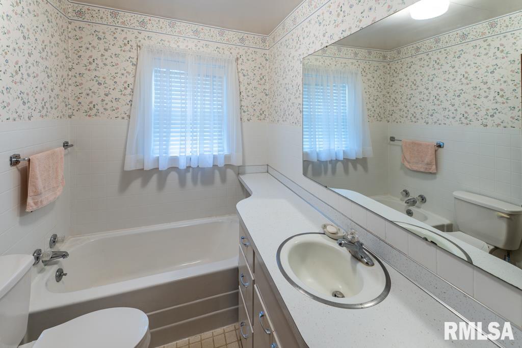 404 Highview Road East Peoria, IL 61611 - Photo 31 of 46 Gallery Image 31