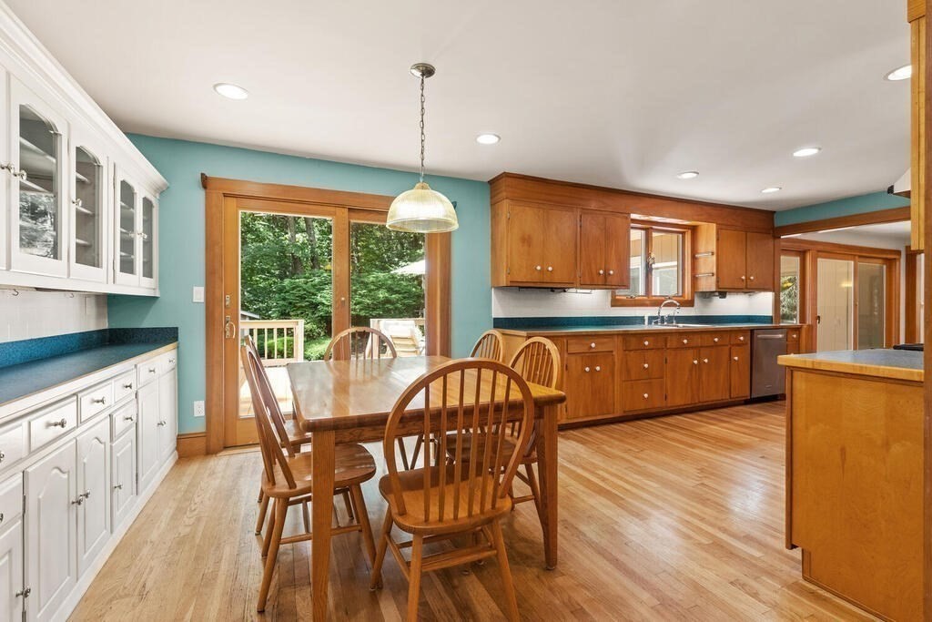 6 Cooke Road Lexington, MA 02420 - Photo 11 of 40