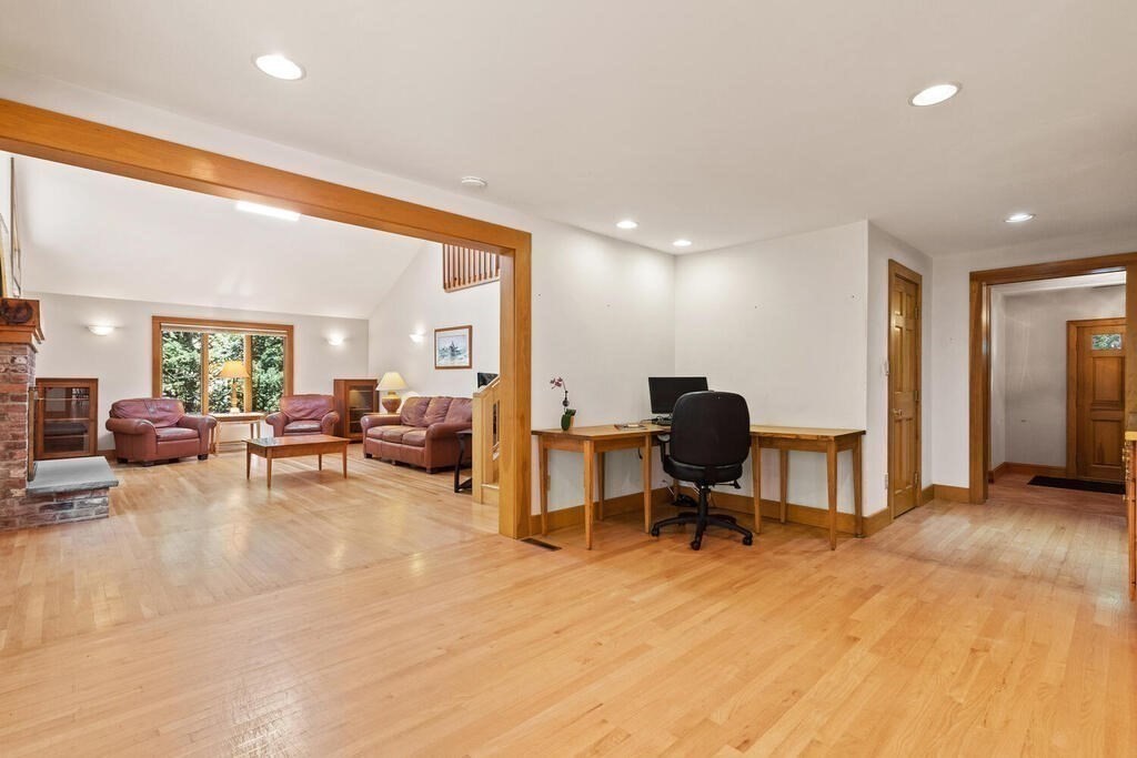 6 Cooke Road Lexington, MA 02420 - Photo 15 of 40