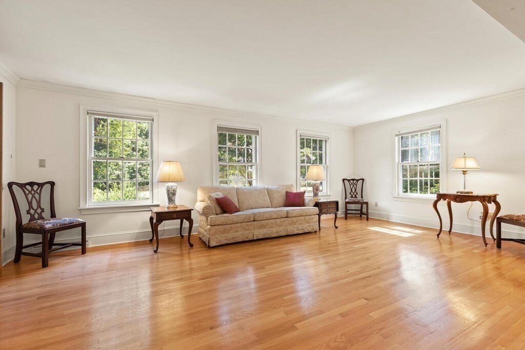 6 Cooke Road Lexington, MA 02420 - Photo 8 of 40