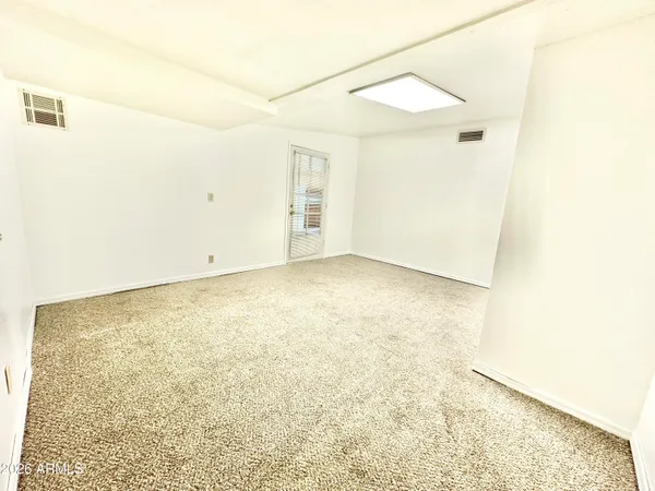 $2,250 | 936 East 7th Drive, Mesa, AZ 85204