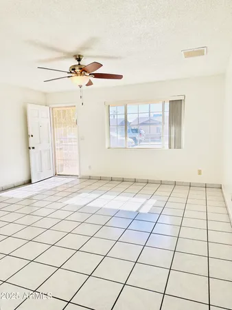 $2,250 | 936 East 7th Drive, Mesa, AZ 85204