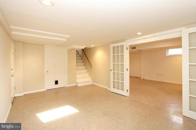 620 Ray Drive Silver Spring, MD 20910 - Photo 22 of 25 recreation room
