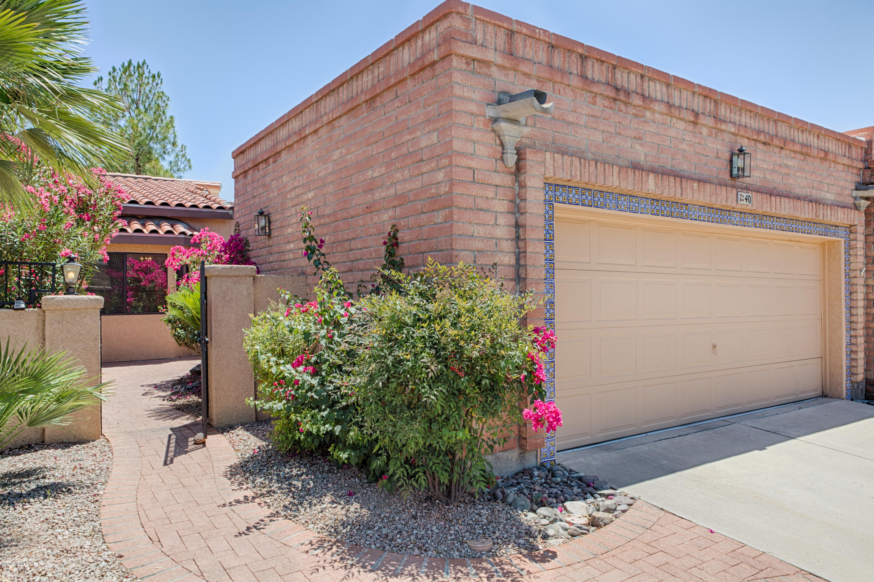 40 East Inverness Place Oro Valley, AZ 85737 - Photo 1 of 34