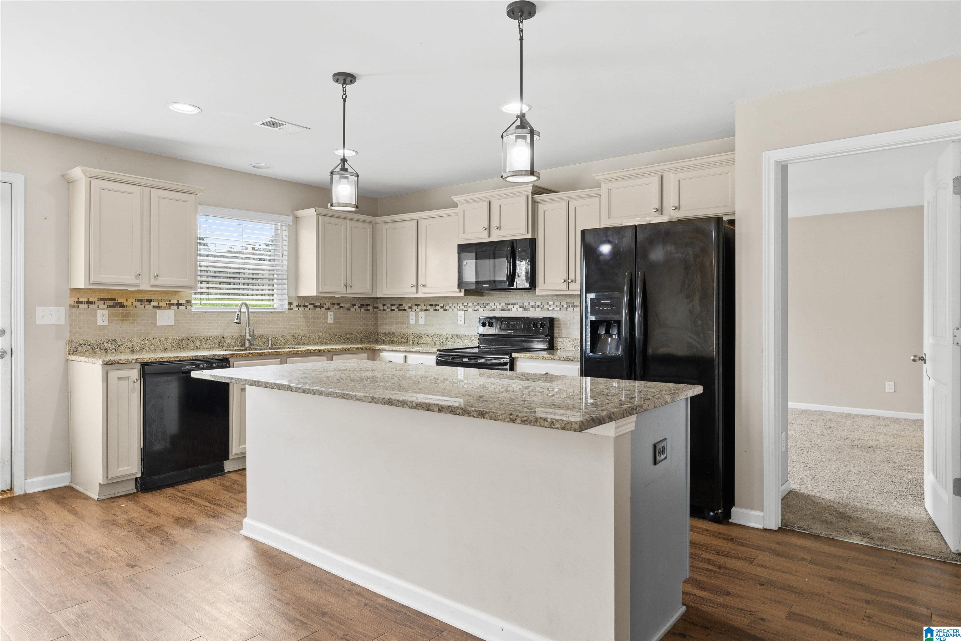 225 Sarah Way Kimberly, AL 35091 - Photo 10 of 29
