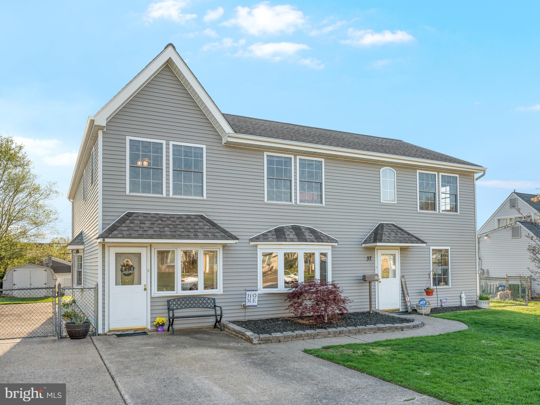 37 Canoebirch Road Levittown, PA 19057 - Photo 2 of 38