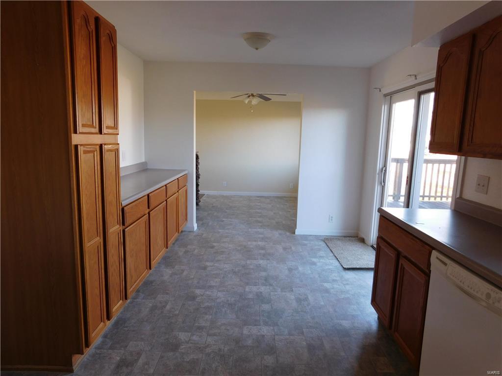 928 Sinclair Avenue South Roxana, IL 62087 - Photo 11 of 22 Gallery Image 11