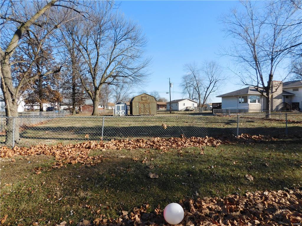 928 Sinclair Avenue South Roxana, IL 62087 - Photo 3 of 22 Gallery Image 3